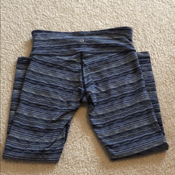 lululemon athletica Pants - LuLulemon pattern leggings.